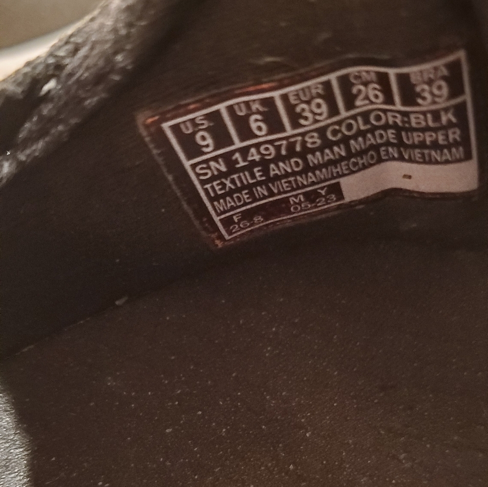 Skechers, Arch Fit  Slip-On Sneakers - Picture 6 of 9